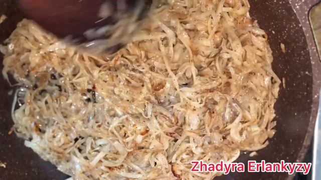 Жареные пирожки. Қазақша рецепт.Пышные Пирожки с капустой и картошкой. смотреть онлайн