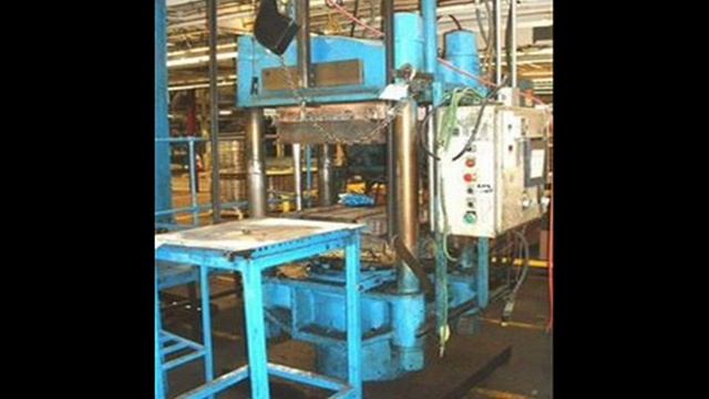 Adamson 200 Ton 4-Post Press #2145-2 смотреть онлайн