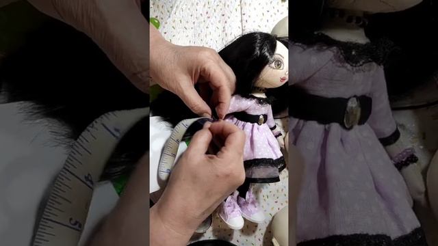 КАК СДЕЛАТЬ ВЫКРОЙКУ С ЦЕЛЬНОКРОЙНЫМ РУКОВОМ ДЛЯ ПЛАТЬЯ КУКЛЫ смотреть онлайн