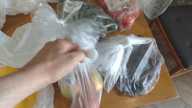 Горы мусора после доставки Сбермаркет смотреть онлайн