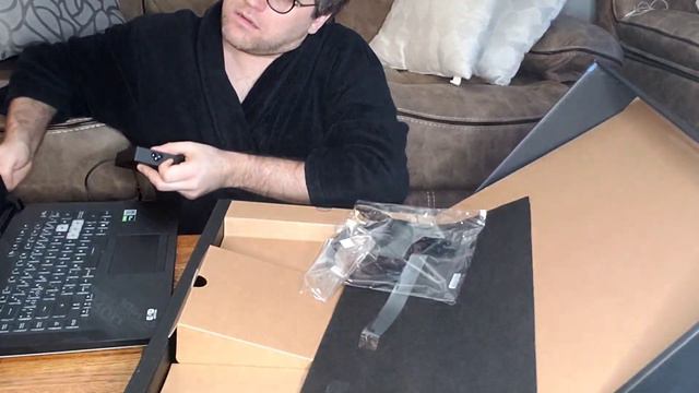 ASUS ROG Laptop Unboxing sa tulong ni CanadianHubby:Life in Canada 🇨🇦 смотреть онлайн
