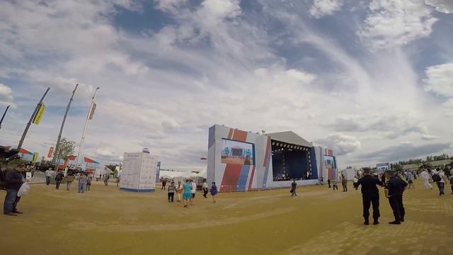 Армия 2015. Путешествие по выставке смотреть онлайн