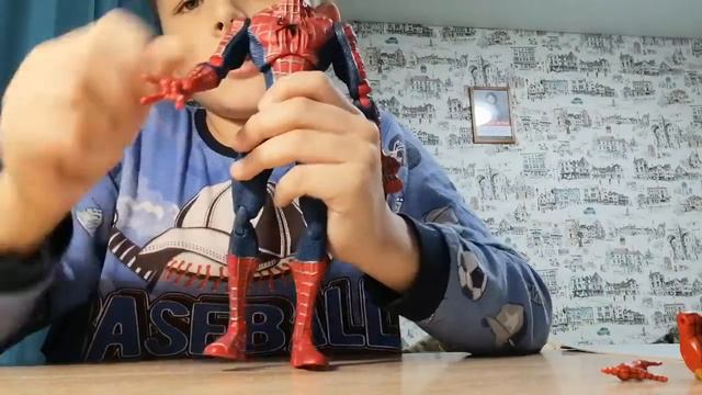 обзор на ЧЕЛОВЕКА - ПАУКА ИЗ 3 ЧАСТЬ ФИЛЬМА ОТ ХАСБРО Дерзайте🙃😎 смотреть онлайн