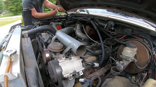 AC Fix - Replacing Refrigerant Line On 1990 Ford F350 IDI - DIY - Cold AC Once Again! смотреть онлайн