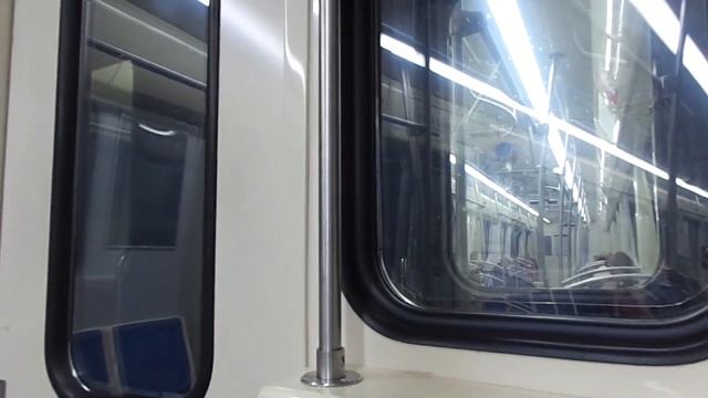 Метропоезд Санкт-Петербурга 8-98: метровагон 81-723 "Юбилейный" (МВМ), б. 23011 - 3 линия (04.06.18 смотреть онлайн