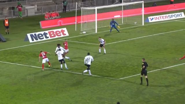 Nobody can Dribble Eduardo Camavinga смотреть онлайн
