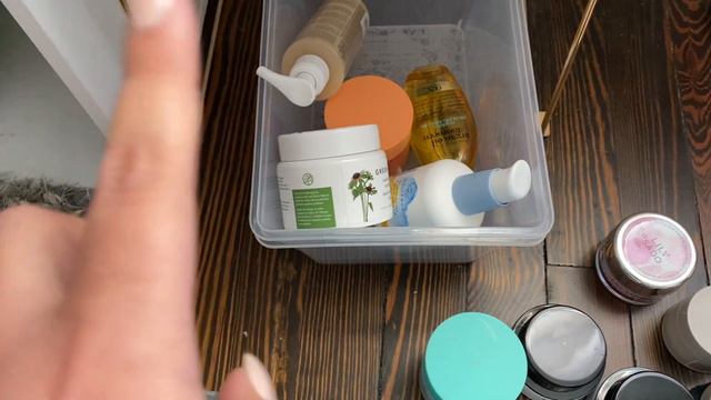 CLEAN/ORGANIZE W/ME & QUICK ULTA RUN + WRAPPING GIFTS | Vlogmas Day 23 смотреть онлайн