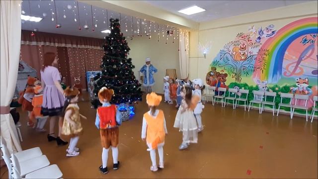 Новогодний утренник в Детском Садике "Рябинушка", группа - Одуванчик . смотреть онлайн