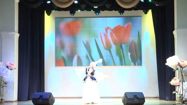 Праздник Весны в ТПУ | Асылгуль Карыбаева - казахский танец (МООНКА казахов г.Томска) смотреть онлайн