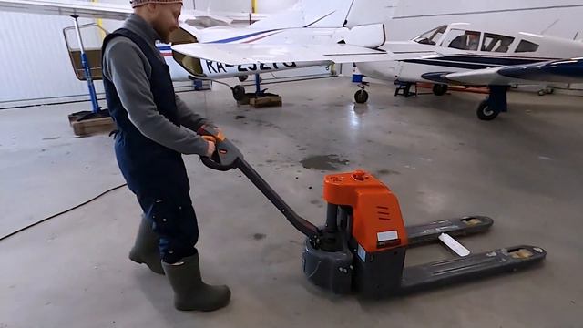 Аэродромные приключения авиаторов в Поповке (Омск) в минус 31 градус по Цельсию. смотреть онлайн