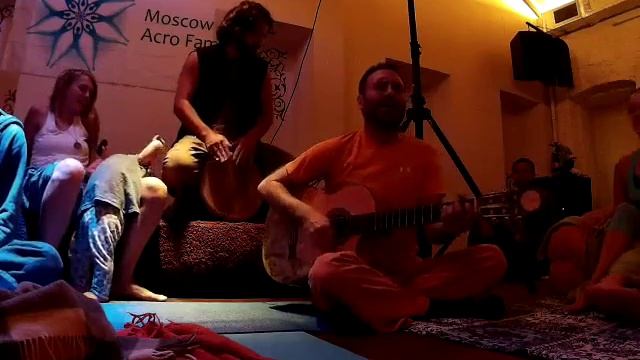 Sunday song - AcroYoga Retreat with Pau Castellsague смотреть онлайн