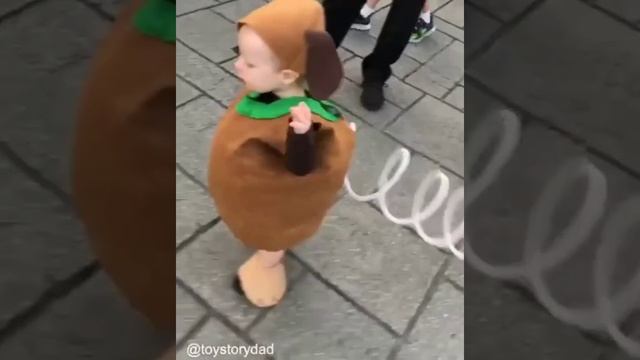 в костюме.mp4 смотреть онлайн