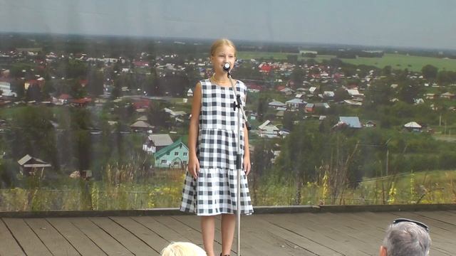 Фатеева Ксения читает отрывок отрывок повести-сказки "До третьих петухов" (Шукшин В.М.) смотреть онлайн