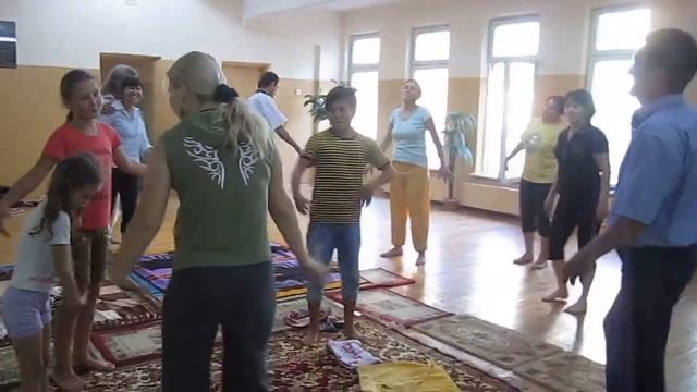 Динамическая релаксация Кундалини на тренингах Гульшат и Тылекхана смотреть онлайн