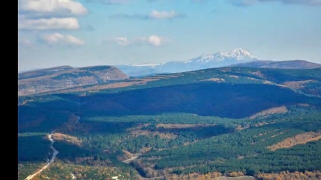 Крым.Гора Утюг.Вид на Бальбейскую долину. смотреть онлайн