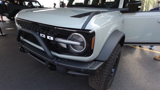 Dear Ford Motor Company, I'm trying to give you this and more смотреть онлайн