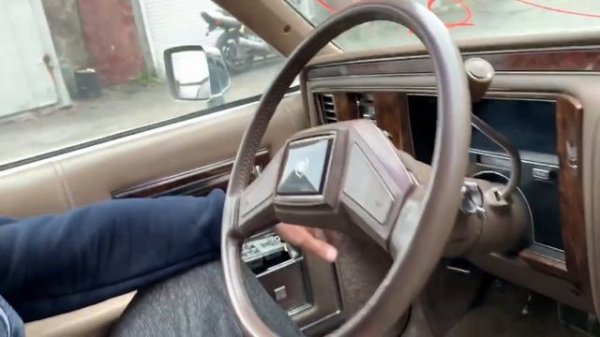 Авто с Японии?! Смотреть видео обзор Cadillac Fleetwood 1990г? Low Rider конструктор.MASTERCAR125