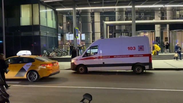 Москва-сити 19.04.2021 - куча пожарных и скорой помощи смотреть онлайн