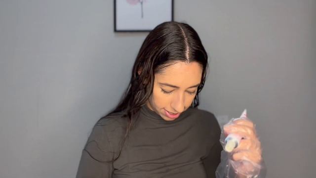 Pintando o cabelo de CASTANHO ESCURO LOREAL 300 | SAINDO DAS LUZES E INDO PRO CASTANHO смотреть онлайн