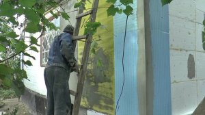 УТЕПЛЕНИЕ ДОМА. Как Армировать и Штукатурить пенопласт, пенополистирол. Как правильно клеить СЕТКУ.