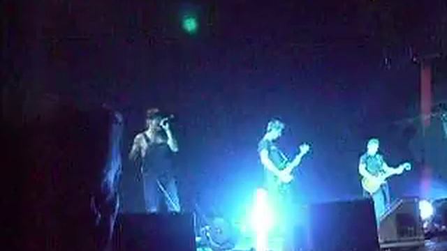 Concert Indochine le 19/12/2006 1ère partie смотреть онлайн