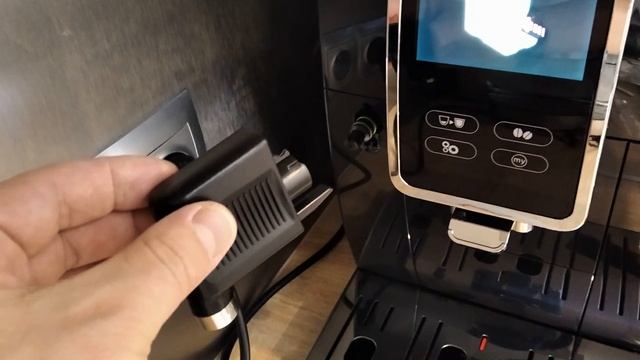 Automatic Espresso Machine DeLonghi Dinamica Plus 370.70.B смотреть онлайн