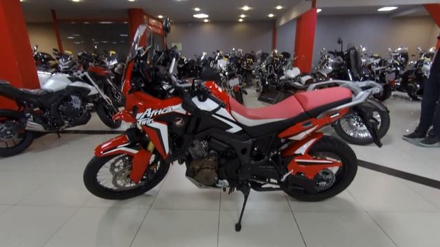 Мотоцикл HONDA CRF1000L AFRICA TWIN DCT Арт S61572 Мотосалон Мегамото смотреть онлайн