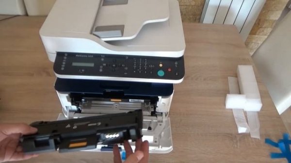 Unboxing Xerox Work Centre 3225 / 3215 / Xerox B205