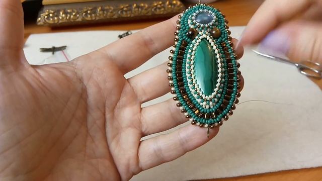 Мастер класс Кулон с малахитом Часть 3 Заделочный край и сборка цепочки смотреть онлайн