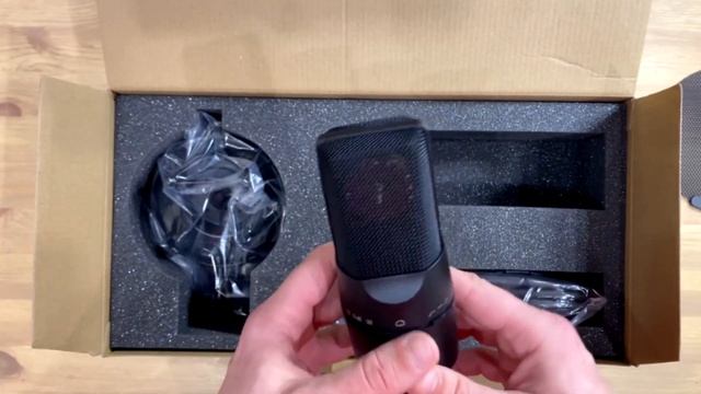 РАСПАКОВКА МИКРОФОНА SE ELECTRONICS X1 S VOCAL PACK смотреть онлайн