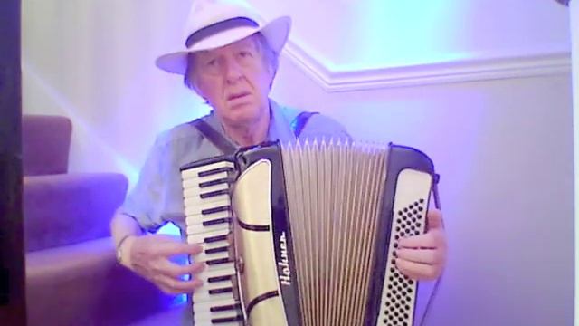 Zapovit a Ukrainian song on a Hohner Lucia Accordion смотреть онлайн