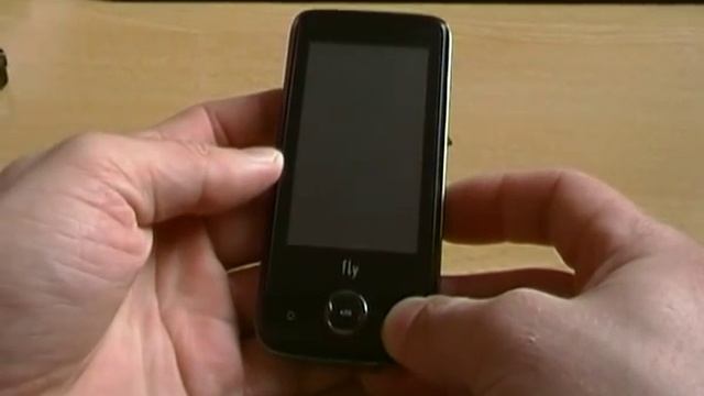 Внешний вид и функциональные разъемы Fly E145.MP4 смотреть онлайн