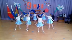 Танец для старших дошкольников "Синий платочек".