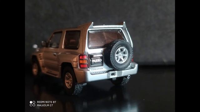 INNO64 Mitsubishi Pajero Evolution 1/64 смотреть онлайн