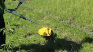 Триммер бензиновый Champion Т333.  Косить траву.