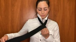 Как ЗАВЯЗАТЬ ГАЛСТУК - простой классический узел