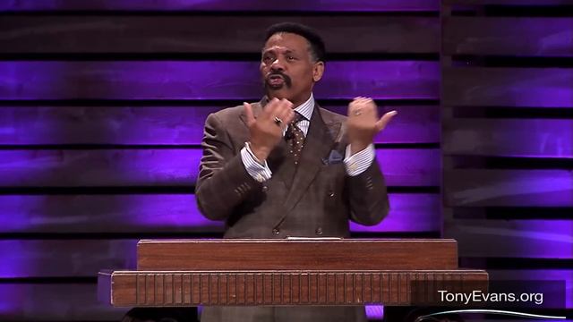 How the Enemy Tries to Distract You From God's Plan | Tony Evans Sermon смотреть онлайн