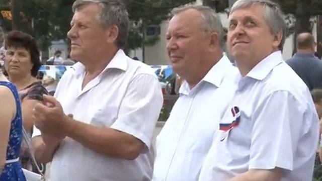 2015: В День России смотреть онлайн