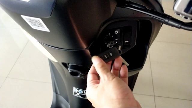 Scoopy Fashion...Aneh Ya Warnaya !!