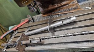 Шнековая пара мини экструдера. Шнек диаметром 20мм