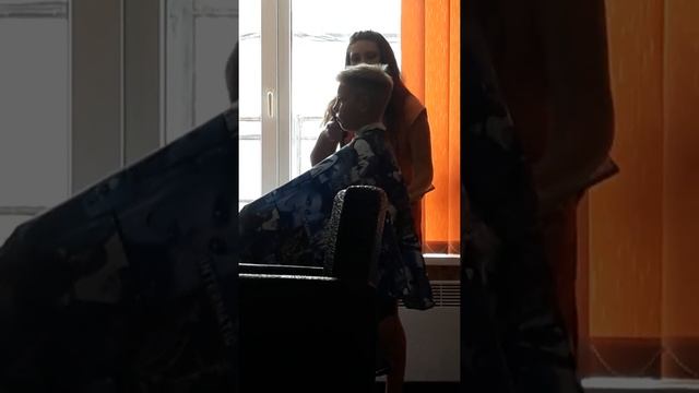 Как я подстригся! И не заплатил 500 гривен за стрижку!!! смотреть онлайн