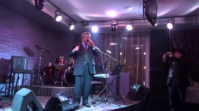 Михаил ЧУЕВ - "Звенят бубенчики" смотреть онлайн