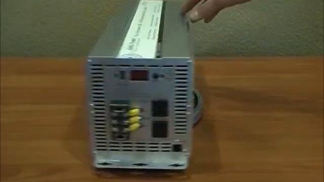AIMS Power 3000 Watt Power Inverter With Built In Charger And Transfer Switch