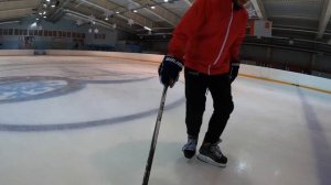 КАК НАУЧИТЬСЯ КАТАТЬСЯ СПИНОЙ ВПЕРЁД НА КОНЬКАХ ?! ВНЕШНИЕ РЁБРА СПИНОЙ ВПЕРЁД В ХОККЕЕ