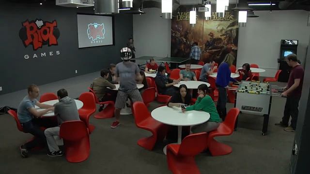 Harlem Shake Meanwhile at Riot Games.... смотреть онлайн