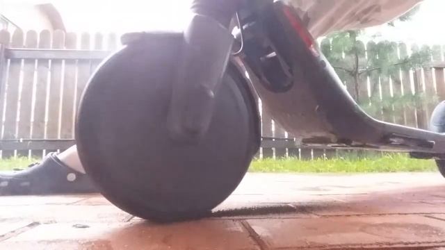 Дым из колеса от электросамоката смотреть онлайн