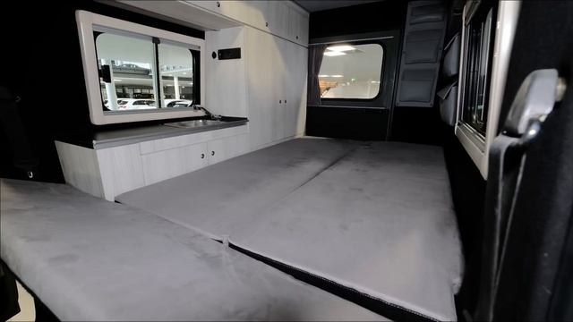 10 Rugged Expedition Vehicles and Off-Road Camper Vans смотреть онлайн