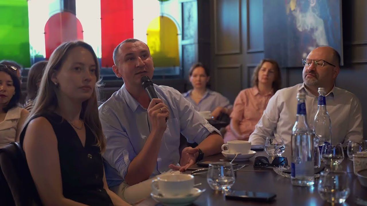 Бизнес-завтрак для участников Байкальского саммита смотреть онлайн