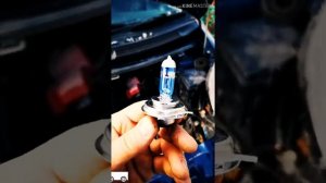 Toyota Vitz KSP 90. Замена лампы головного света на Toyota Vitz KSP 90