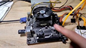 Циклический перезапуск материнской платы. Нет картинки. Загадочная неисправность.